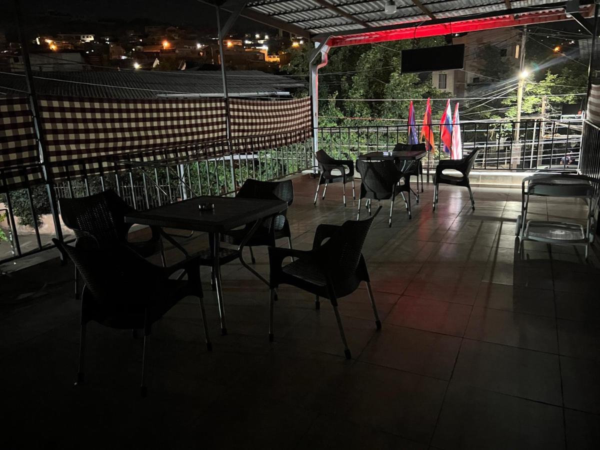 Arm Hotel Erivan Exterior foto